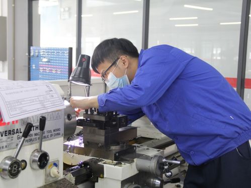 常被錯(cuò)誤理解的三大專業(yè) 計(jì)算機(jī)專業(yè)會(huì)修電腦？機(jī)械工程很離譜？